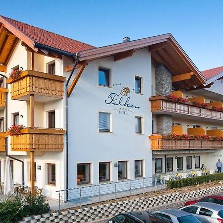 Hotel Falken Пфальцен Экстерьер фото
